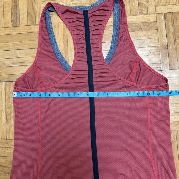 Lululemon Athletic top, size 8 - Picture 8 of 9